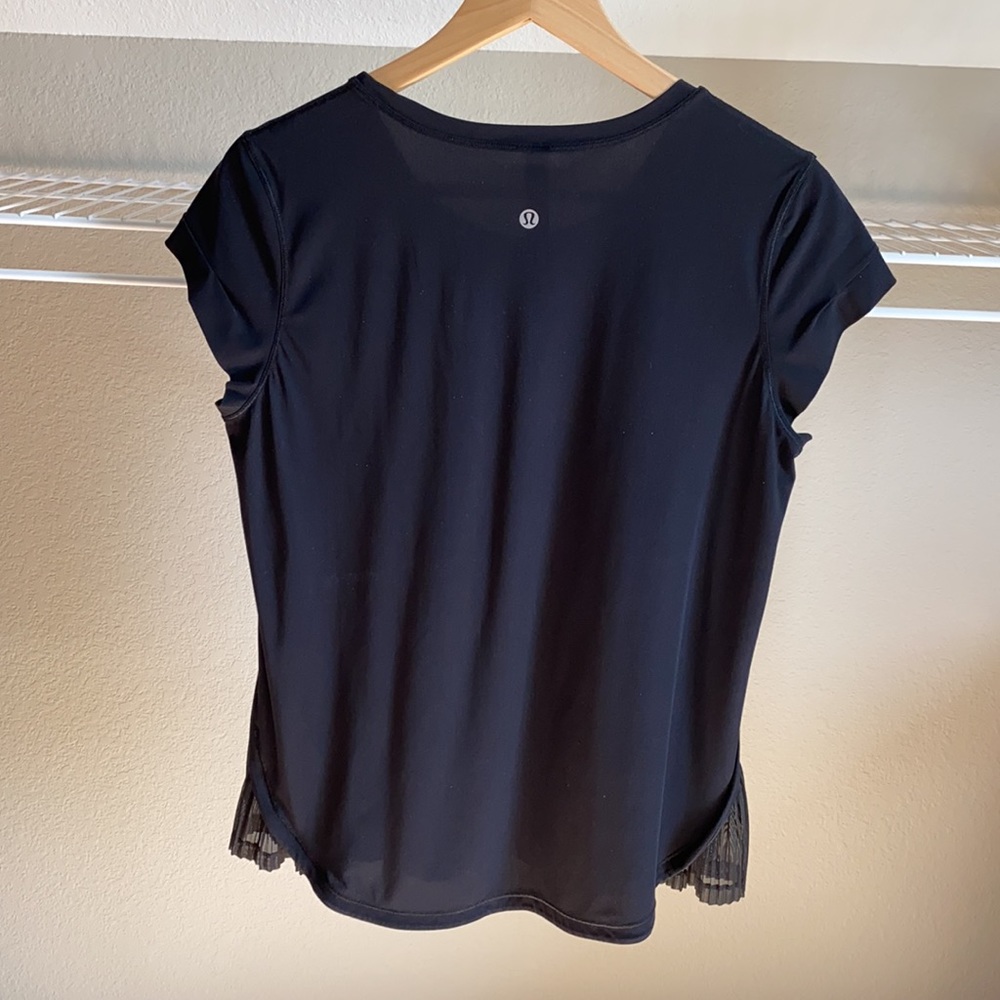 Lululemon pleated top - Picture 4 of 4
